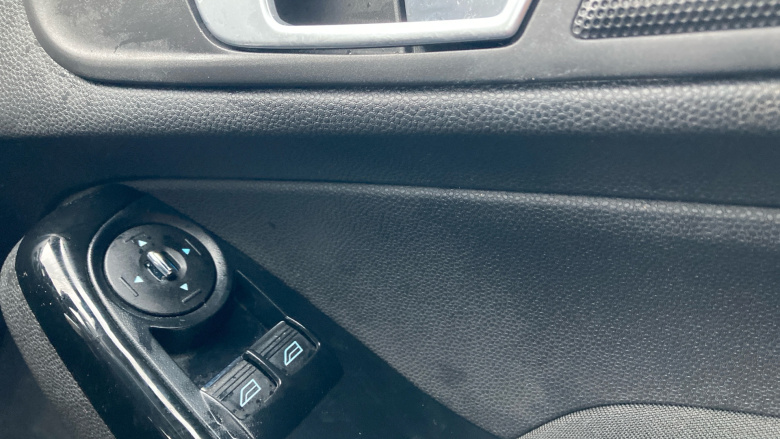 Ford Fiesta 1.25 82 Zetec 5dr Petrol Hatchback